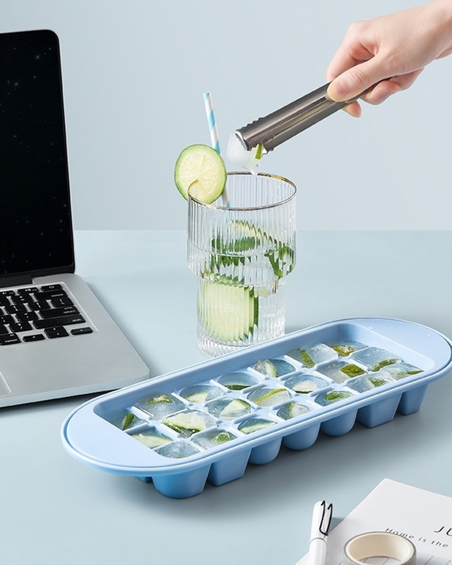 Eiswürfel Maker mit transparenter Box